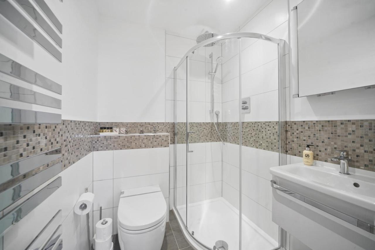 דירות Staines-upon-Thames Flat 1 Bridge House מראה חיצוני תמונה